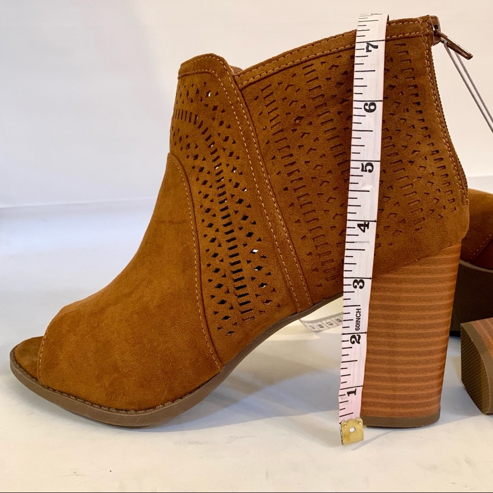 New REPORT ANKLE PLATFORM BOOTS PEEP TOE Brown 10